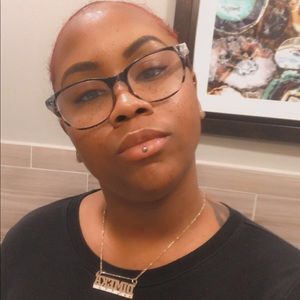 Meet your Posher, Dimeka